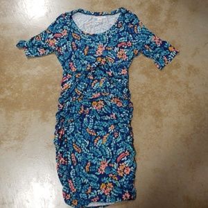 Fitted maternity dress